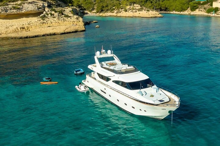 Excursión de 4 horas en el yate Essoess en las Islas Baleares, España